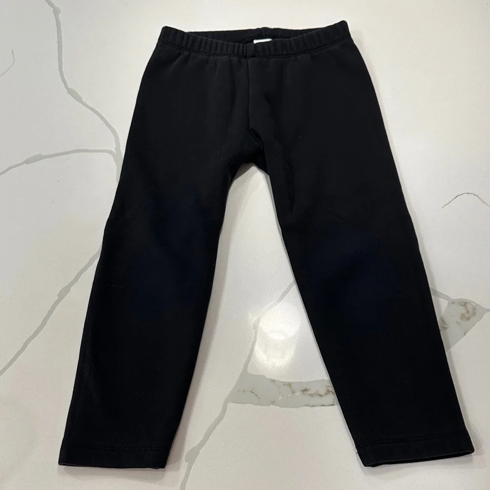 Gap baby girls black fleece lined leggings size 4 🖤